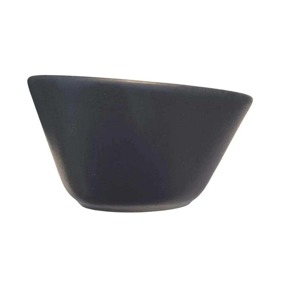 LINDDNA‎ Curve Stoneware Bowl Black Matte Organic Triangle Scandinavian Design